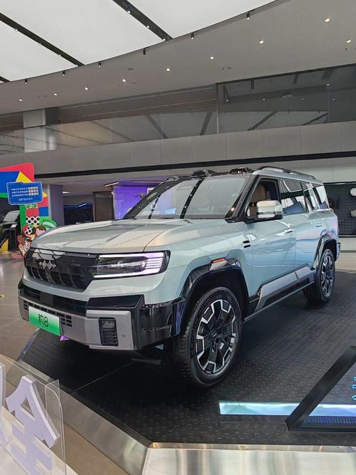 佛山294比亚迪方程豹硬派越野的爆款，英菲尼迪35周年与你共成长